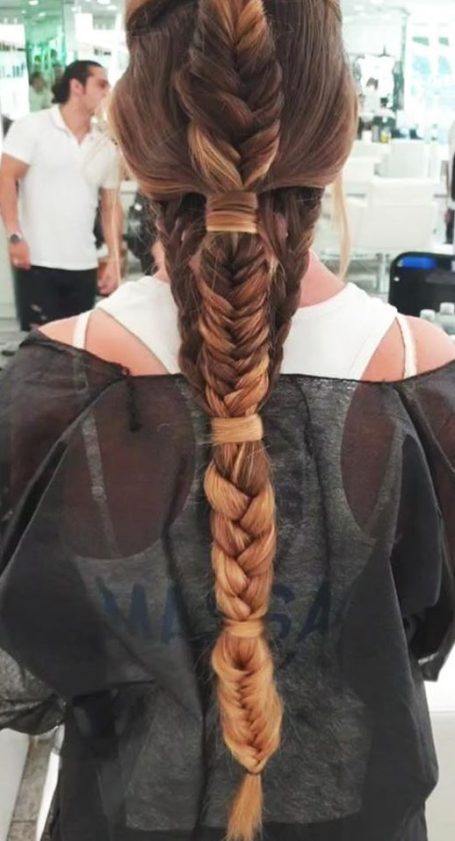 Peinado con trenza en peluquería en Torrelodones realizada en Espacio Torrelodones